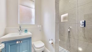 Guest shower room- click for photo gallery